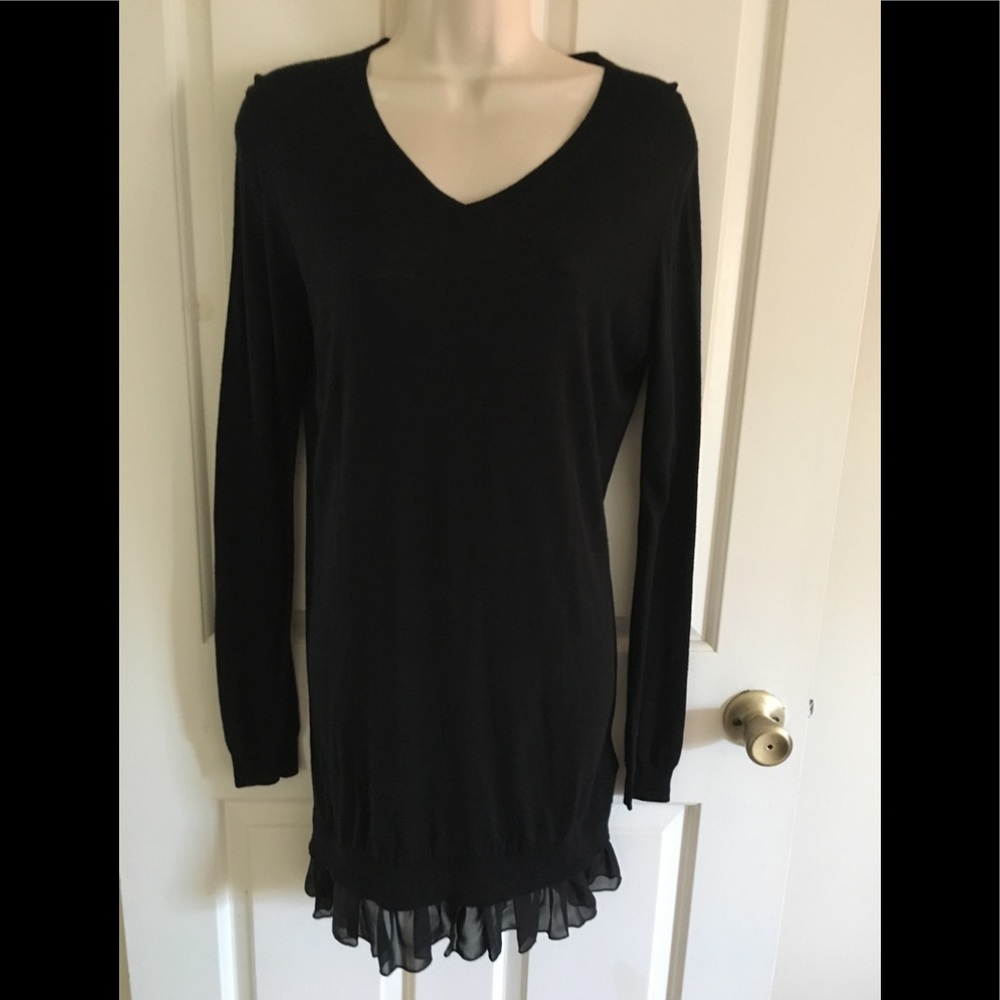 🔥 Sweater Collection Long Sleeve Black sweater dress poly/silk blend ruffle M